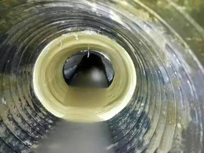 拖市镇内衬修复法通常适用于哪些类型的断面管道